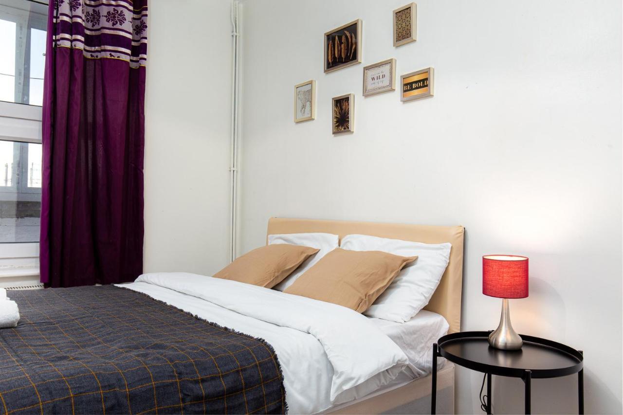 Ponsonby House * Londra